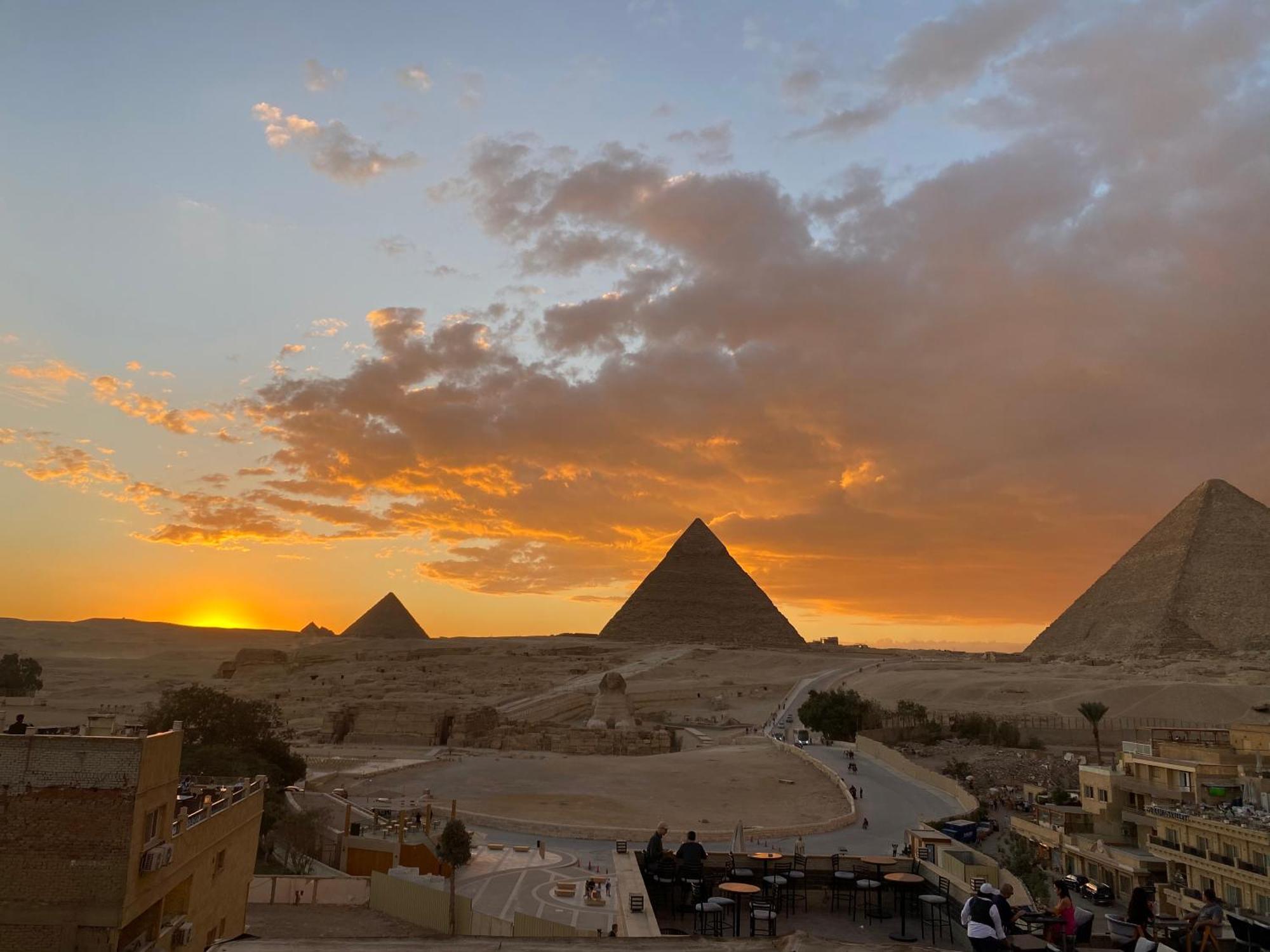 Royal Golden Pyramids Inn Giza Exterior foto