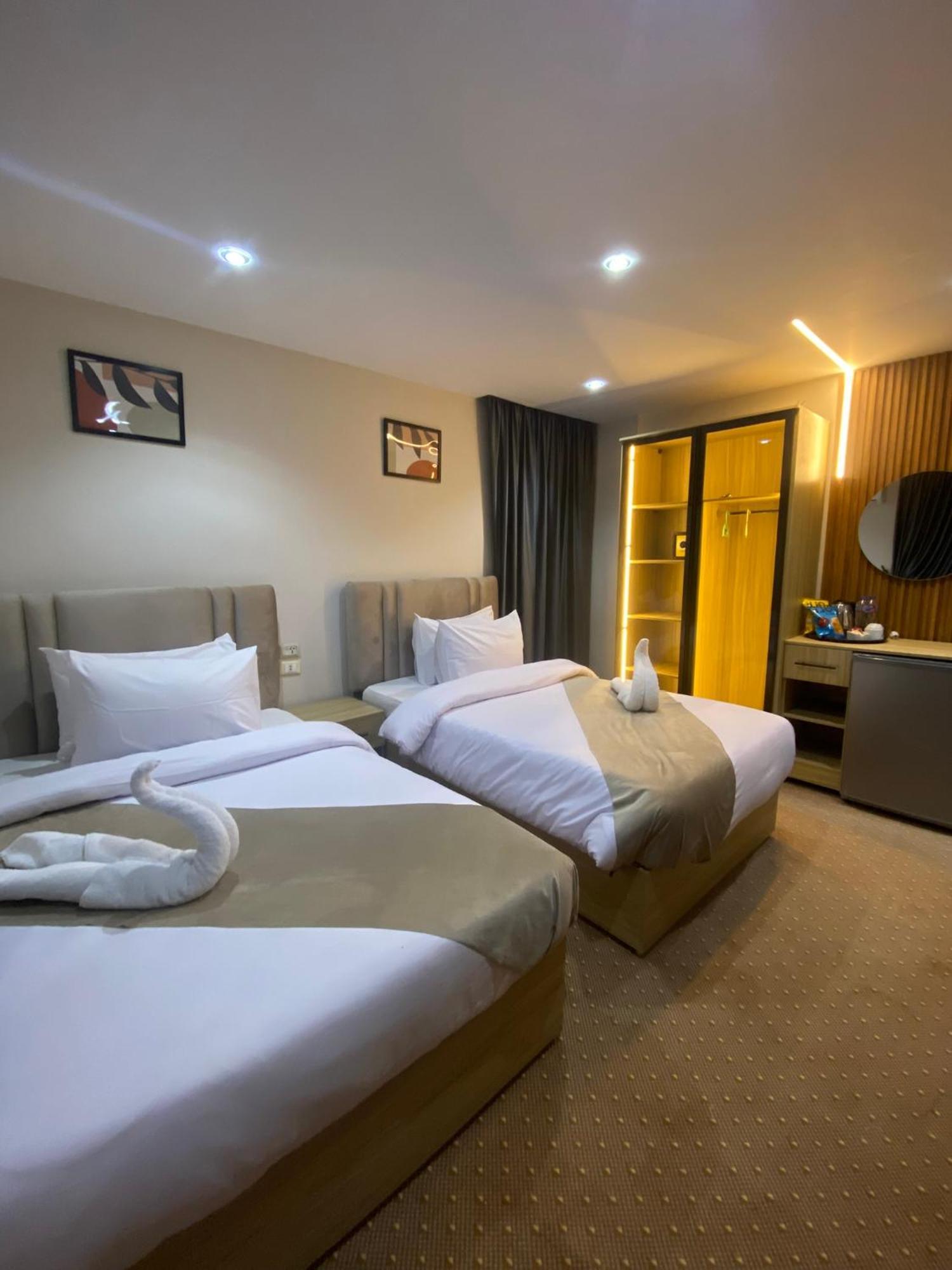 Royal Golden Pyramids Inn Giza Exterior foto