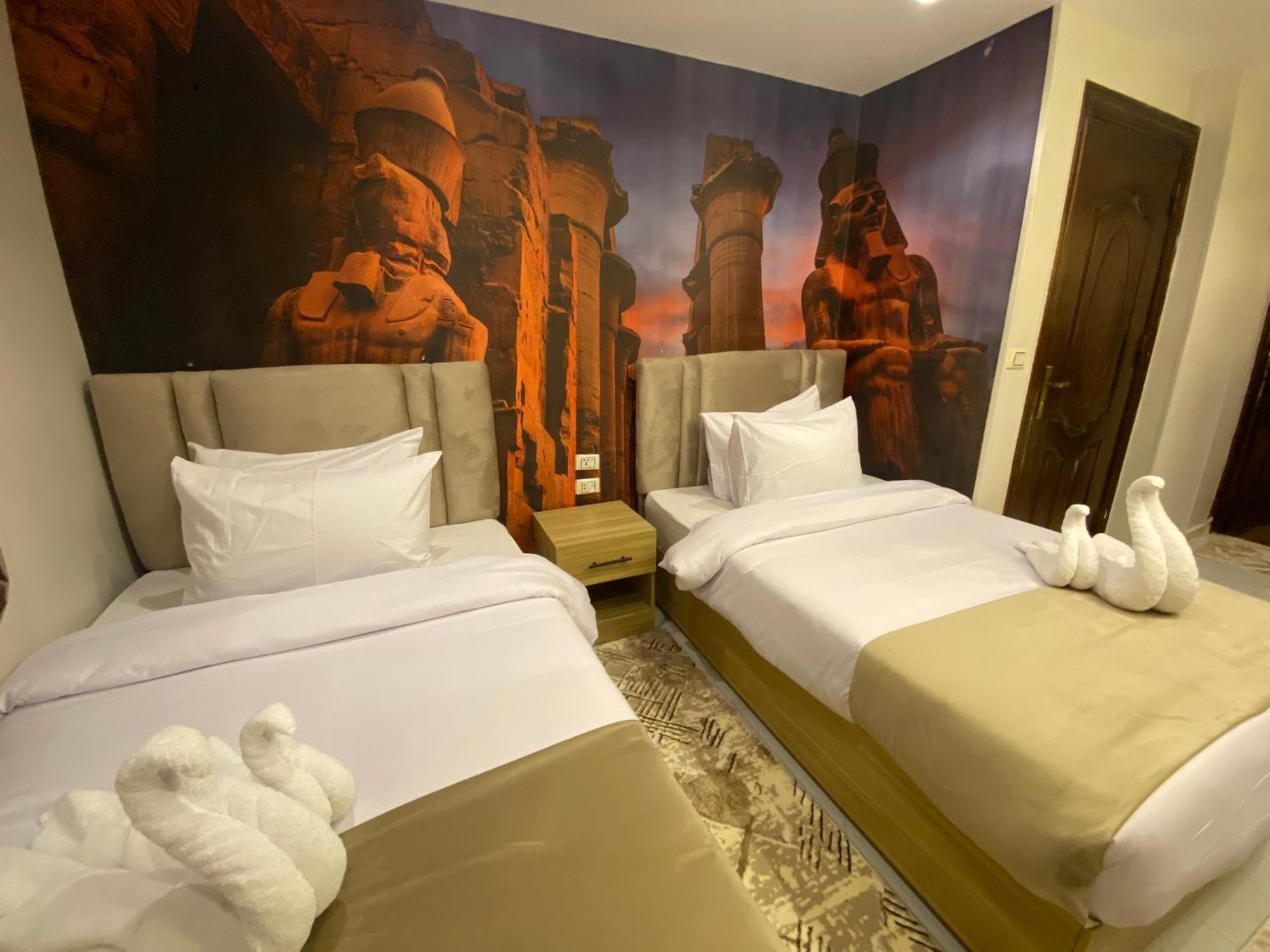 Royal Golden Pyramids Inn Giza Exterior foto